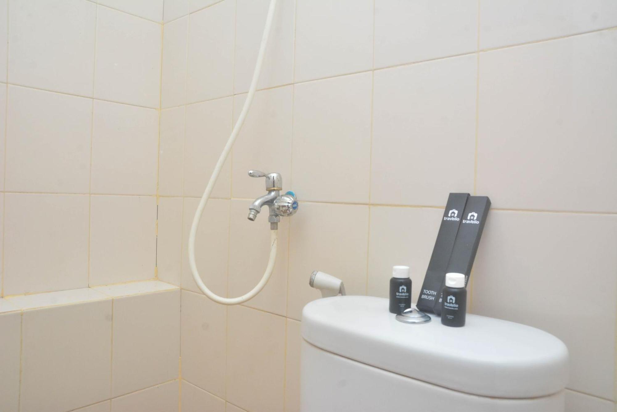 Strategic And Minimalist 2br At Bassura By Travelio Pangsapuri *